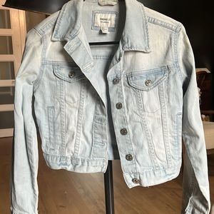 Forever 21 cropped denim light wash jacket
